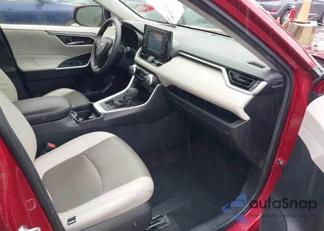 2019 Toyota Rav4 Xle from USA, damaged, VIN JTMP1RFV9KJ008226